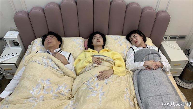 枕邊人不是老婆　梁赫群「驚人床照」流出