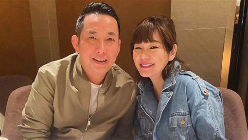 嫁屈中恆24年　Vicky提2次離婚：沒了激情