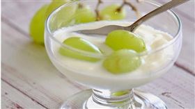 2025年的2月，一篇研究指出長期規律吃優格，與特定大腸直腸癌的風險降低有關。（示意圖／翻攝自PIXABAY）