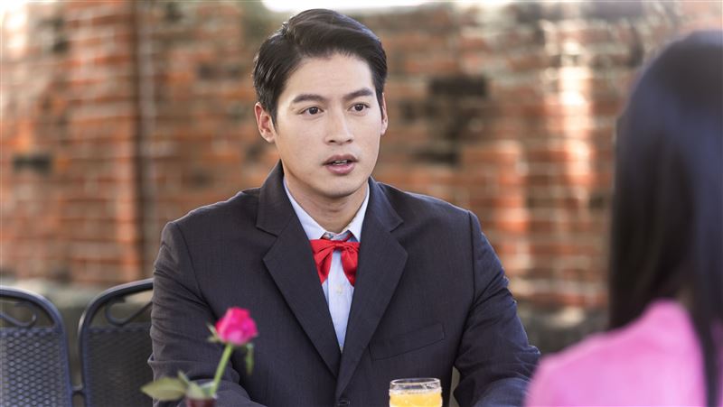 許孟哲守護她十年變三角戀！認了複雜心聲