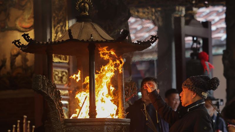 扯「惡鬼反噬」騙補陰庫!她月付9萬險破產