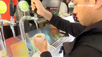看準HBL決賽人潮　純喫茶推出茶飲拉霸機