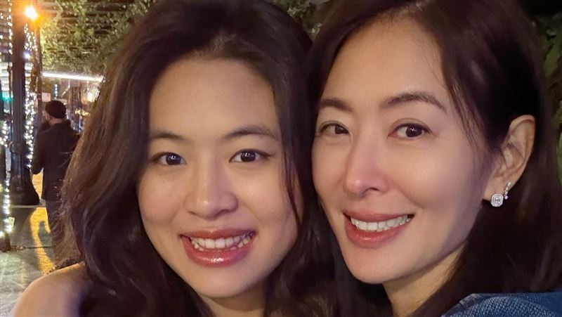 賈永婕哭了！愛女公開喜訊「宣布新身分」