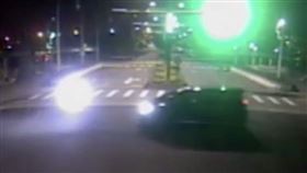 酒駕,無照,闖紅燈,肇逃,台中,死亡車禍,外送員（圖／翻攝畫面）