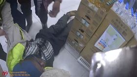 外籍男灌1瓶威士忌大鬧！1關鍵慘將被遣返