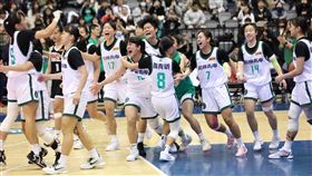 陽明高中在HBL高中籃球聯賽女子季軍戰擊敗淡水商工，再度收下第3名。（圖／高中體總提供）