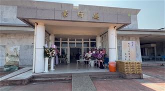 柯爸告別式倒數　靈堂佈置飄出「花香味」