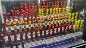 糖葫蘆是台灣夜市相當受歡迎的甜點之一。（示意圖／PhotoAC）