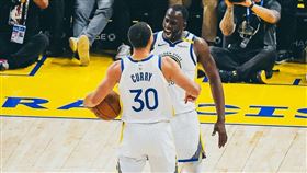 格林、柯瑞攜手率勇士擊敗活塞。（圖／翻攝自金州勇士官方X）