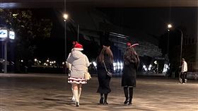 天氣,氣象署,冷氣團,鋒面,低溫,下雨,寒流,聖誕節,耶誕節。示意圖／蕭宥宸攝影