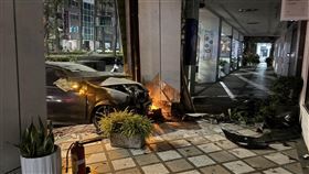 車禍,失控,騎樓,煞車失靈