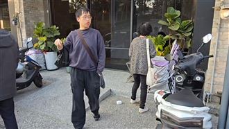 柯爸告別式倒數　柯文哲子現身會館