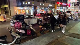 萬華獅子林大樓傳出鬥毆，3名未成年少年送醫。（圖／取自臉書「爆料公社」）