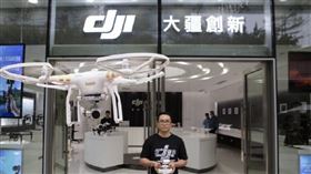 長期以來，中國無人機大廠「大疆」一直被視為中國加班文化最嚴重的幾家企業集團之一。（示意圖／達志／美聯社）