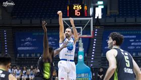 高雄海神洋將艾德此役復出。（圖／高雄全家海神提供）