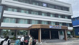 華城2024年獲利創新高  每股擬配10元電力設備大廠華城電機10日公布2024年稅後獲利新台幣42.86億元，年增66.3%，創歷年新高，每股基本純益14.93元，董事會通過擬每股配10元。圖為華城電機中壢廠。中央社記者鍾榮峰攝 114年3月10日