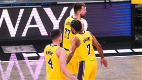 湖人東契奇獨自率隊再繳22分大三元，但球隊卻不敵籃網苦吞2連敗。（圖／翻攝自湖人隊官方X）