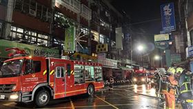 民本街上去年發生奪命火災，起因竟只是曾男心情差。（圖／警方提供）