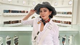 王彩樺出國遊玩，全身名牌超吸睛。（圖／翻攝自王彩樺IG)
