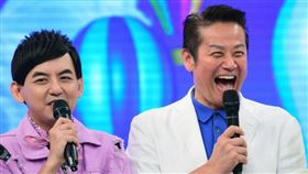 黃子佼與來賓徐乃麟。（圖／台視提供）