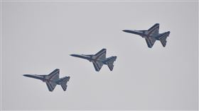 勇鷹高教機復飛2月15日因失事停飛特檢的勇鷹高教機，5日重新(皋羽)翔台東天空，恢復飛行訓練。中央社記者盧太城台東攝  114年3月5日