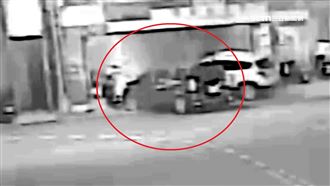 花蓮轎車連撞加速逃逸　離譜肇事影像曝光