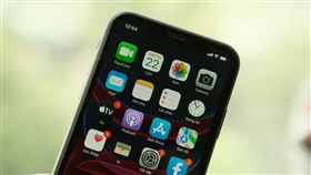 iOS系統更新、蘋果手機、APPLE、iPhone 示意圖／pexels