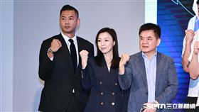 ▲亞洲盃資格賽外卡賽，PLG副會長陳建州、愛爾麗執行長劉怡萱、TPBL會長莊瑞雄出席賽前記者會。（圖／記者劉彥池攝影）