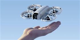 DJI新品全面開賣，巴掌大Neo空拍機於傑昇通信全台門市搶先試飛。（圖／品牌業者提供）