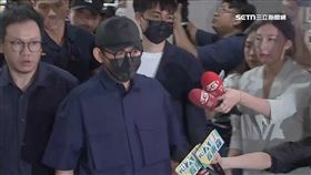 黃子佼持未成年不雅片