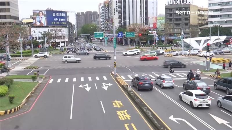 撞行人釀死亡擬重罰3.6萬　修法5年禁考照