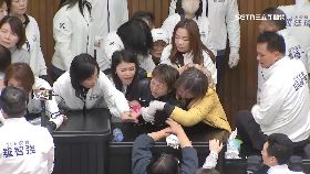 r藍委收傳票2400