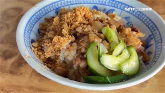 肉燥飯加黃瓜？網友台南吃米糕「不開心」