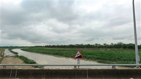 妻子最後被發現陳屍在成功橋下。（圖／翻攝自google街景畫面）