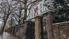 英國召見俄羅斯大使  撤銷使館外交官駐英資格英國外交部6日召見俄羅斯駐英大使，並撤銷一名俄羅斯使館外交人員的駐英資格，以回應俄方去年11月驅逐一名英國駐俄使館人員。圖為俄羅斯駐英大使館。中央社記者陳韻聿倫敦攝  114年2月6日