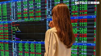 收盤／台股崩破月線　重挫5百點