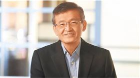 陳立武任英特爾CEO股價飆 去年閃辭理由曝