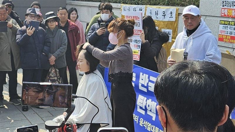 尹錫悅彈劾案宣判延　民眾剃髮絕食樣樣來