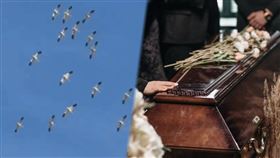 （組合圖／翻攝自微博/江西豐城與免費圖庫Pexels）