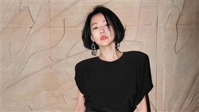 小S在雨中送別姐姐大S。（圖／翻攝自小S IG）