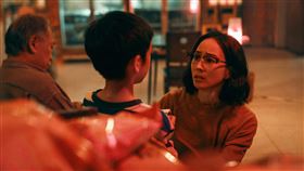 「天才童星」謝以樂飾演張鈞𡩋患有腦性麻痺獨生子，展現優異的演技。（圖／公視、中華電信、瀚草文創）