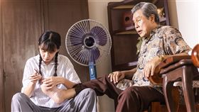 進財夫婦(霍正奇與黃婕菲飾)要籌措資金幫武雄(鍾承翰飾)圓夢。(圖／公視台語台、華視提供)