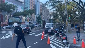 高雄市大立商圈，一名來台觀光的日籍婦人遭撞送醫。（圖／翻攝畫面）