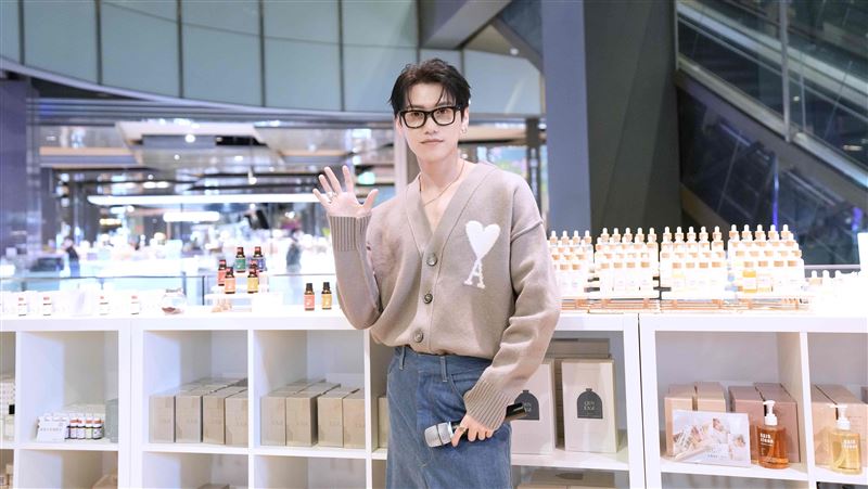 邱宇辰近距離寵粉　曝新角色「家逢巨變」