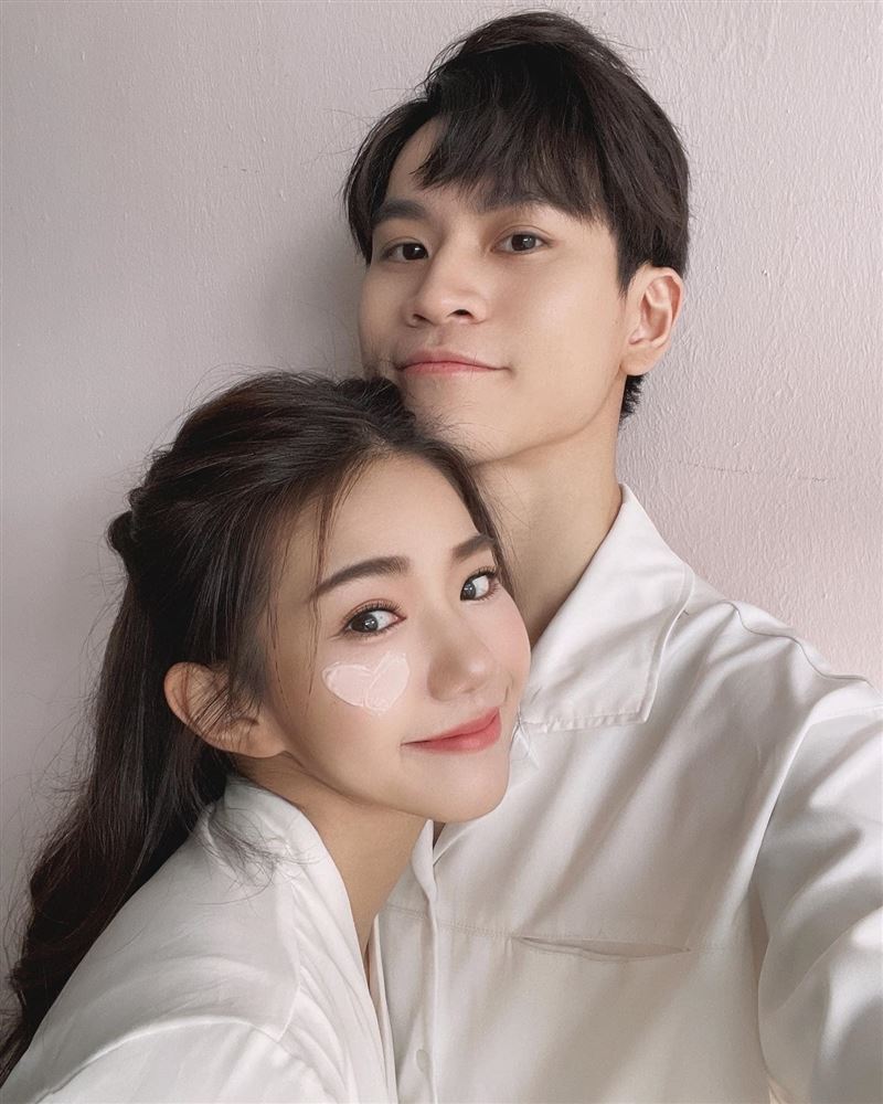 廣告小妹認為Andy難以翻車原因是因為真的太慘了，而且只能被緊咬疑似劈腿。（圖／翻攝自眾量級臉書）