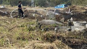 客家庄「掛紙」 苗栗縣2天發生29件公墓火警元宵節過後進入客家族群掃墓的高峰期，若引火不慎易引發火警，苗栗縣上個週末15、16日2天就發生29件公墓山林火警。（民眾提供）中央社記者管瑞平傳真 114年2月17日