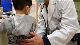 諾羅病毒 看診 兒童生病 (圖／亞大附醫提供)