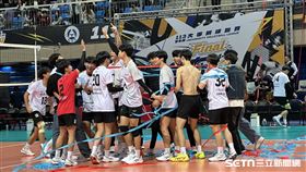 中原大學奪下113學年度UVL大專排球聯賽公開男生組一級冠軍。（圖／記者蔡厚瑄攝影）