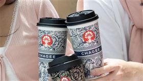 中國茶飲品牌霸王茶姬的手機App疑似出現中國用以宣示南海主權的九段線，近日遭越南網友撻伐。（圖取自facebook.com/chagee.vn）