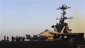 川普以青年運動對紅海航運構成威脅為由，發動大規模空襲。葉門叛軍「青年運動」指出，他們將鎖定攻擊美國航艦。（圖／美聯社／達志影像）